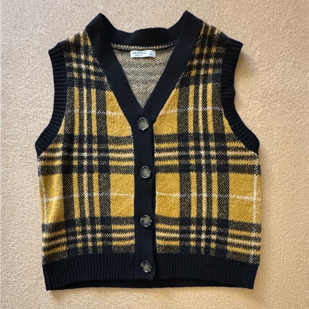 Arizona Jean Company Black and Gold Knit Sweater
